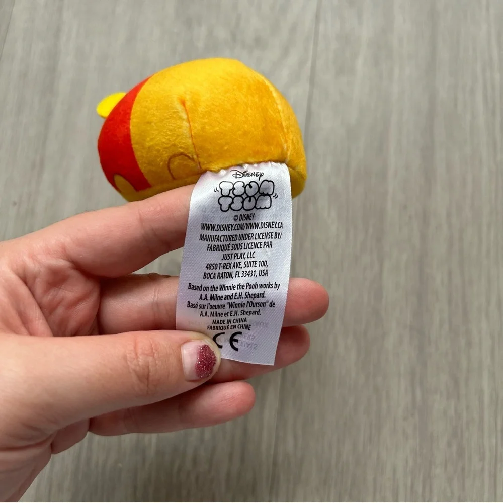 Pooh bear tsum tsum